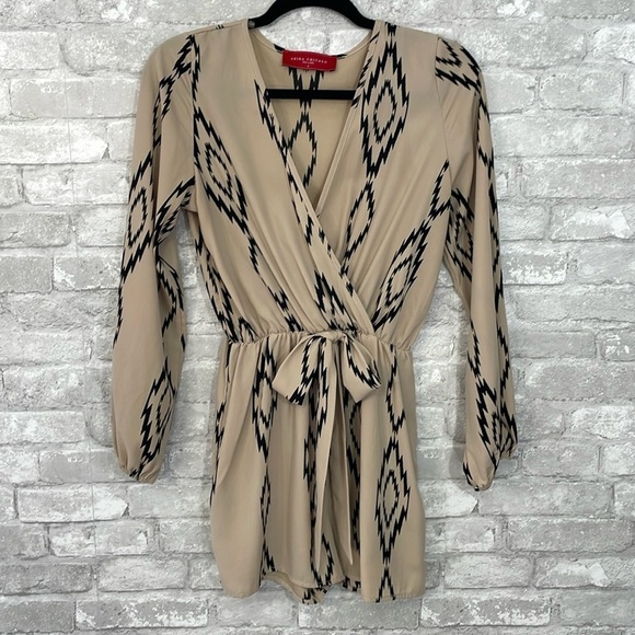 Akira Faux Wrap Print Romper - Picture 1 of 7